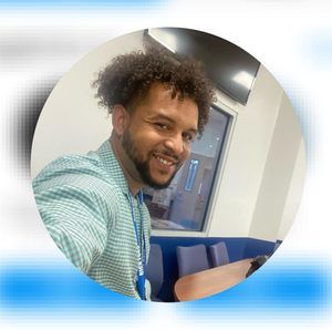 Meet your Posher, Ebony